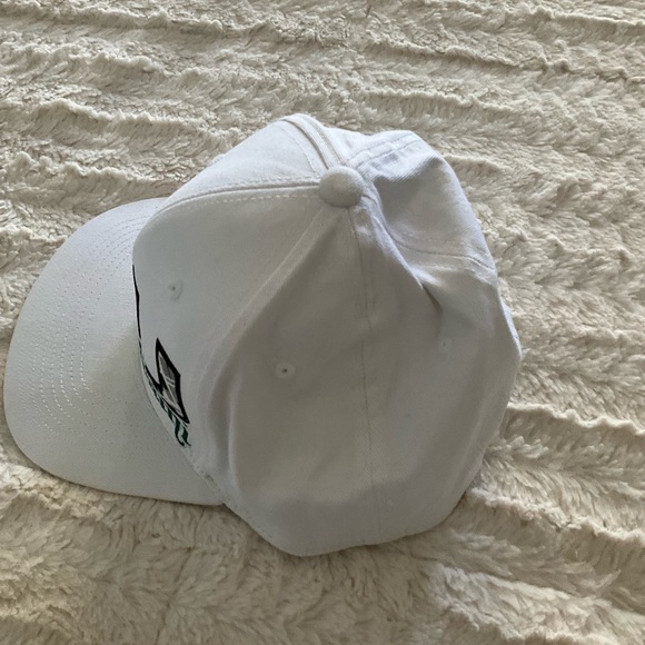 University Miami white cap - Picture 3 of 7